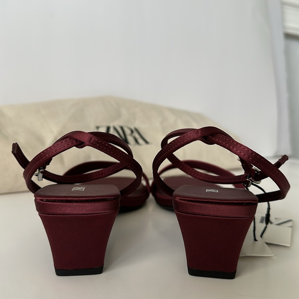 Zara Women’s Deep Red Strappy Sandals Size 6.5 - Picture 7 of 16
